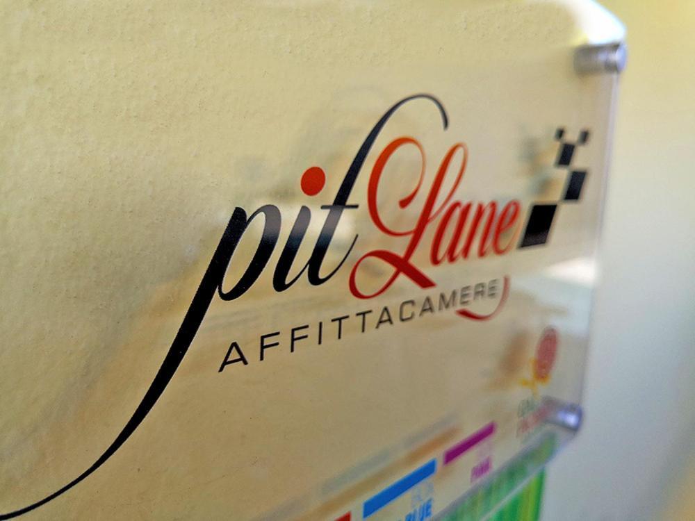 Pit Lane Affittacamere Offida Buitenkant foto